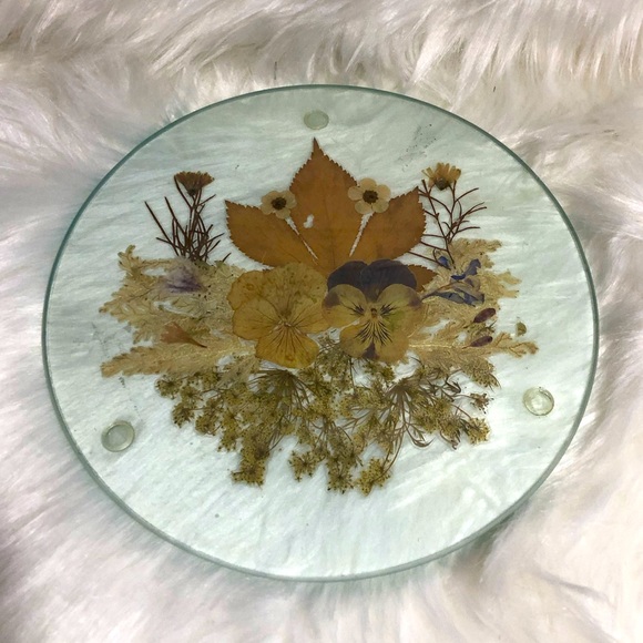 Vintage Kitchen Vintage Resin Hot Plate With Pressed Wild Flowers